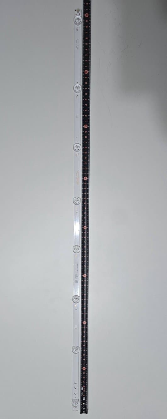 Комплект светодиодной подсветки (LED-линейки) для китайских телевизоров 43" (3V, 8 LED, длина 81 см, 3 вида)