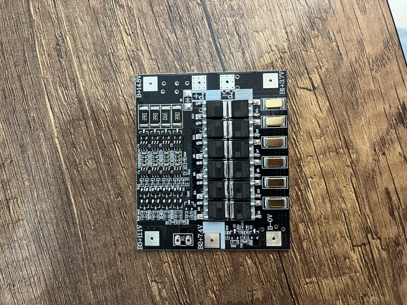 Плата защиты и балансировки литиевых аккумуляторов BMS 4S 50А с функцией балансира
